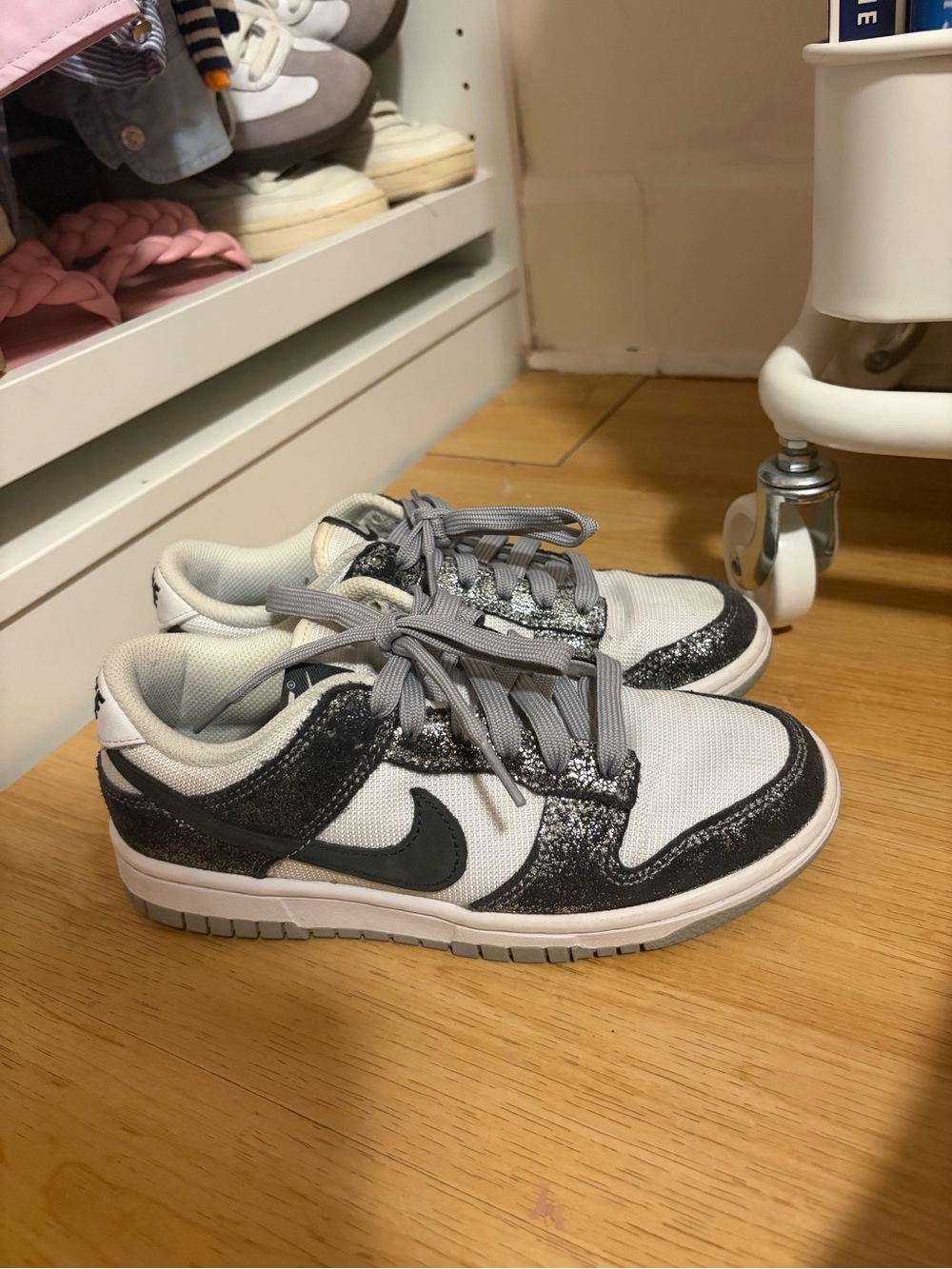 Nike Low-Top Sneakers in White and Gray with Black Swoosh